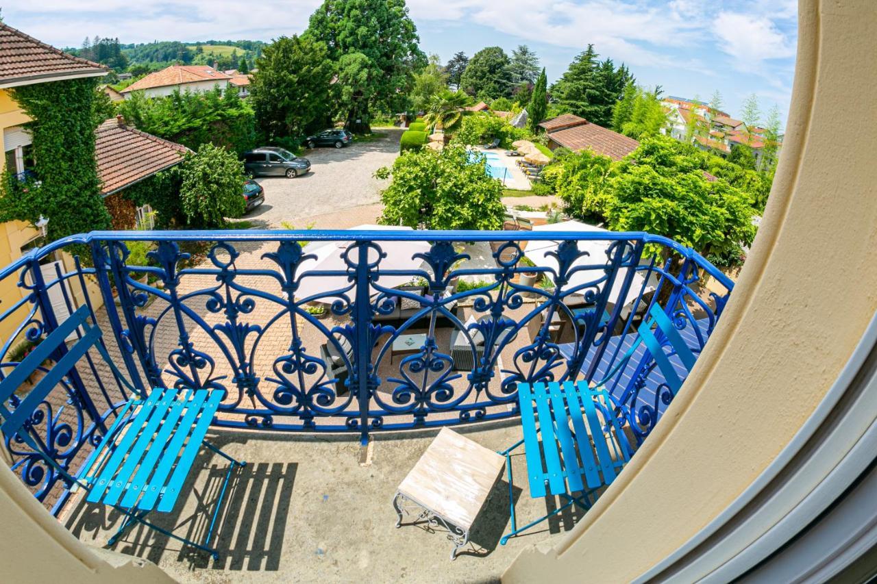 Hotel Des Dauphins Bourgoin-Jallieu Bagian luar foto